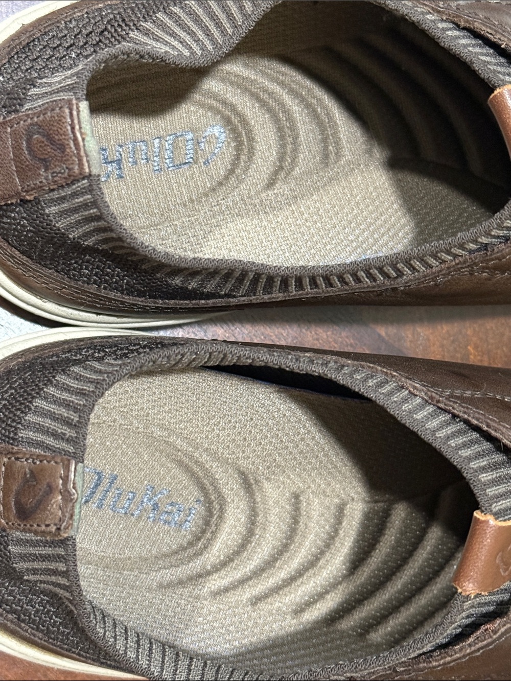 OluKai Men's Makia Ulana Cushioned Lightweight Brown Leather Textile Loafers - Picture 4 of 12